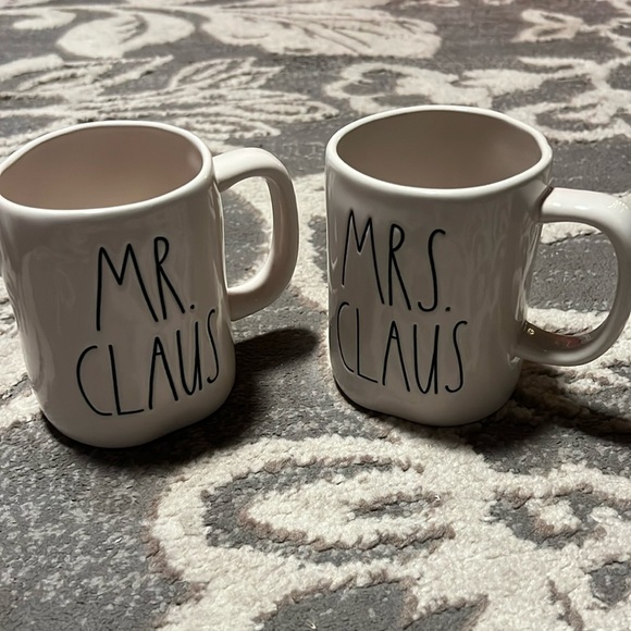 Rae Dunn Mr and Mrs claus coffee mugs. Like new. Set of two mugs. - Picture 1 of 5